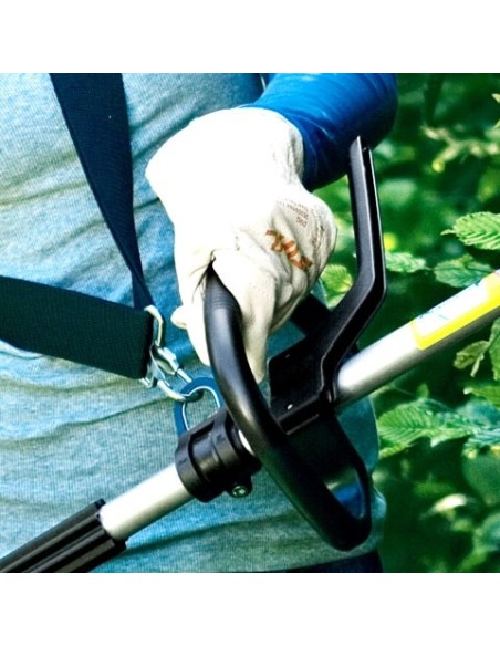 Taille haies sur perche STIHL HLE71